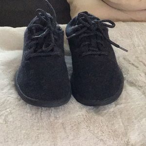 Allbirds shoes black size 9. All birds
